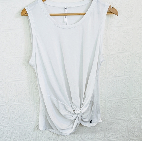 Fabletics Tops - Fabletics knotted tank